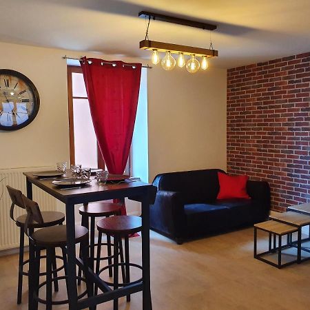 Appartement Industriel Avec Petite Terrasse แบลฟอร์ ภายนอก รูปภาพ