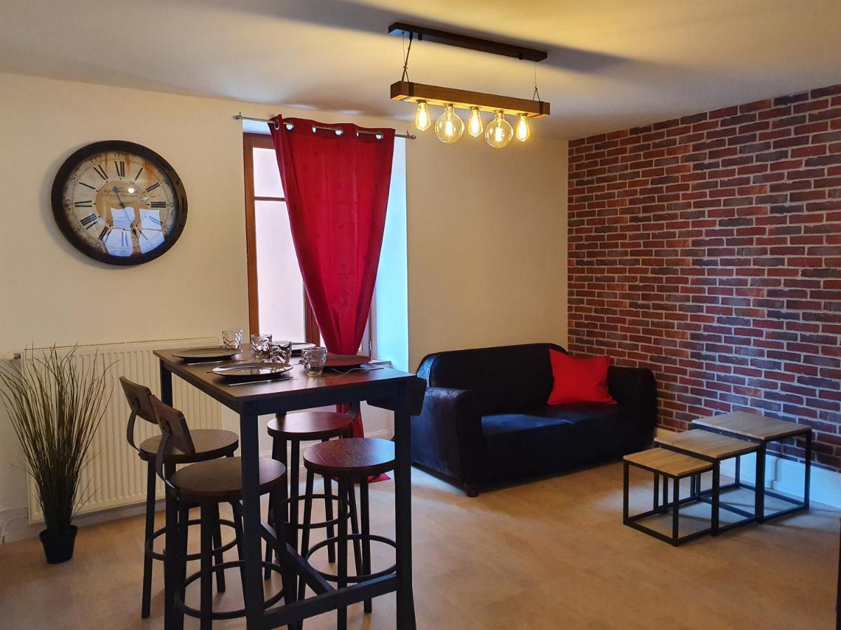 Appartement Industriel Avec Petite Terrasse แบลฟอร์ ภายนอก รูปภาพ