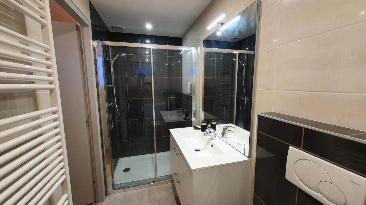 Appartement Industriel Avec Petite Terrasse แบลฟอร์ ภายนอก รูปภาพ